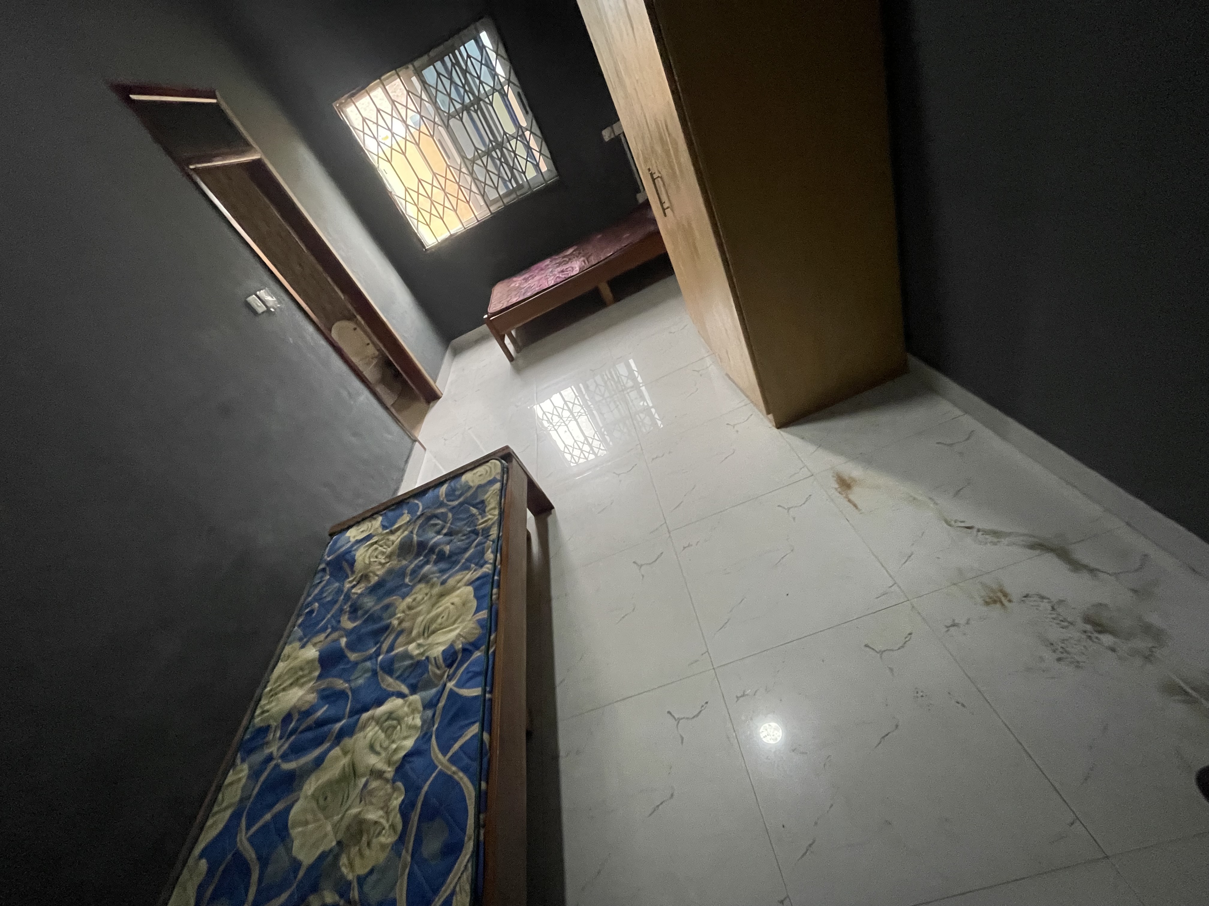 SNS. Hostel