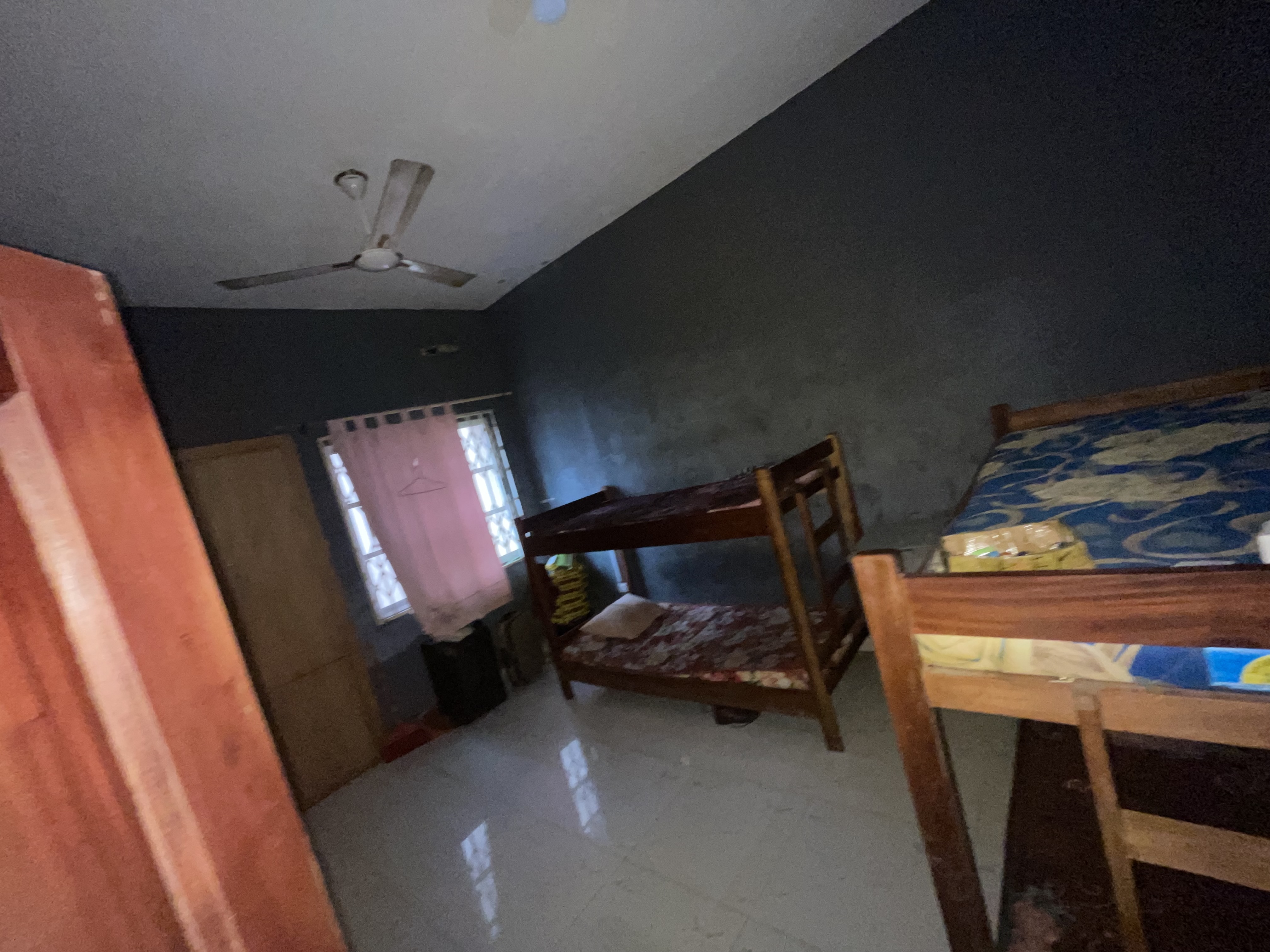 SNS. Hostel