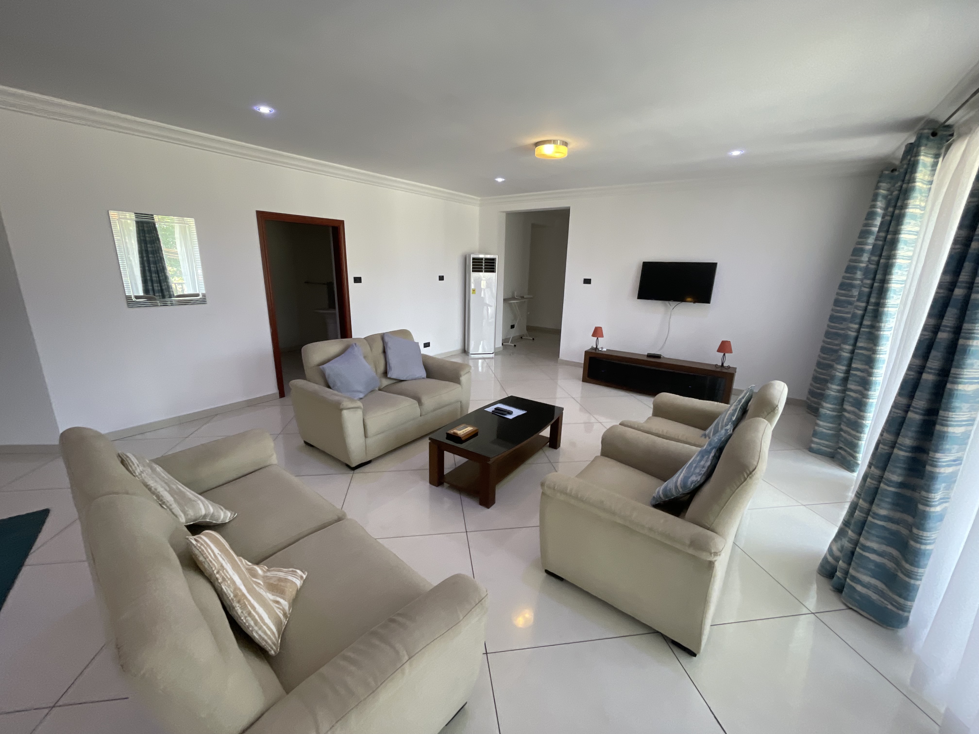 LUNA CREST RESIDENCES   3-Bedroom Apartment
