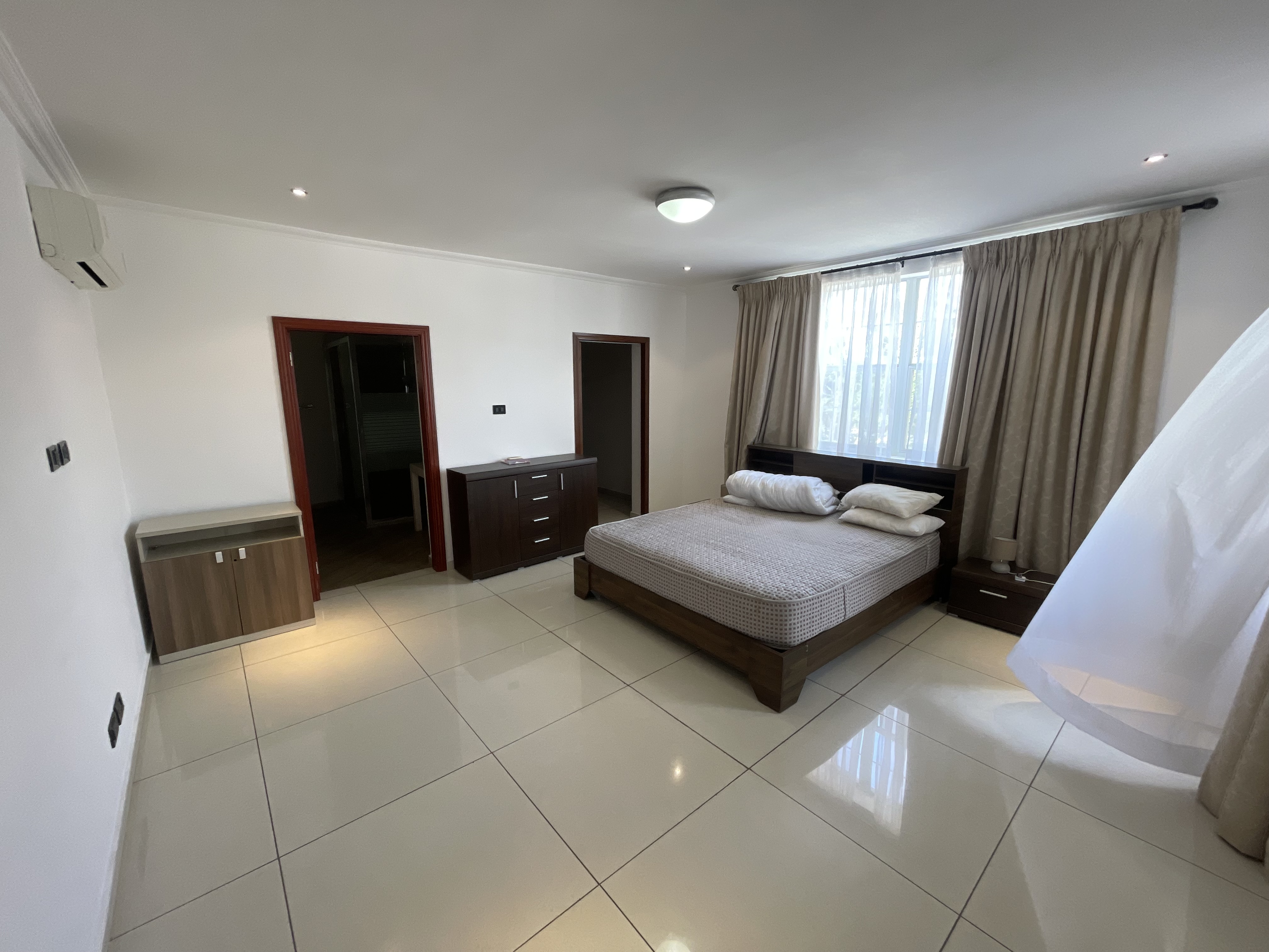 LUNA CREST RESIDENCES   3-Bedroom Apartment