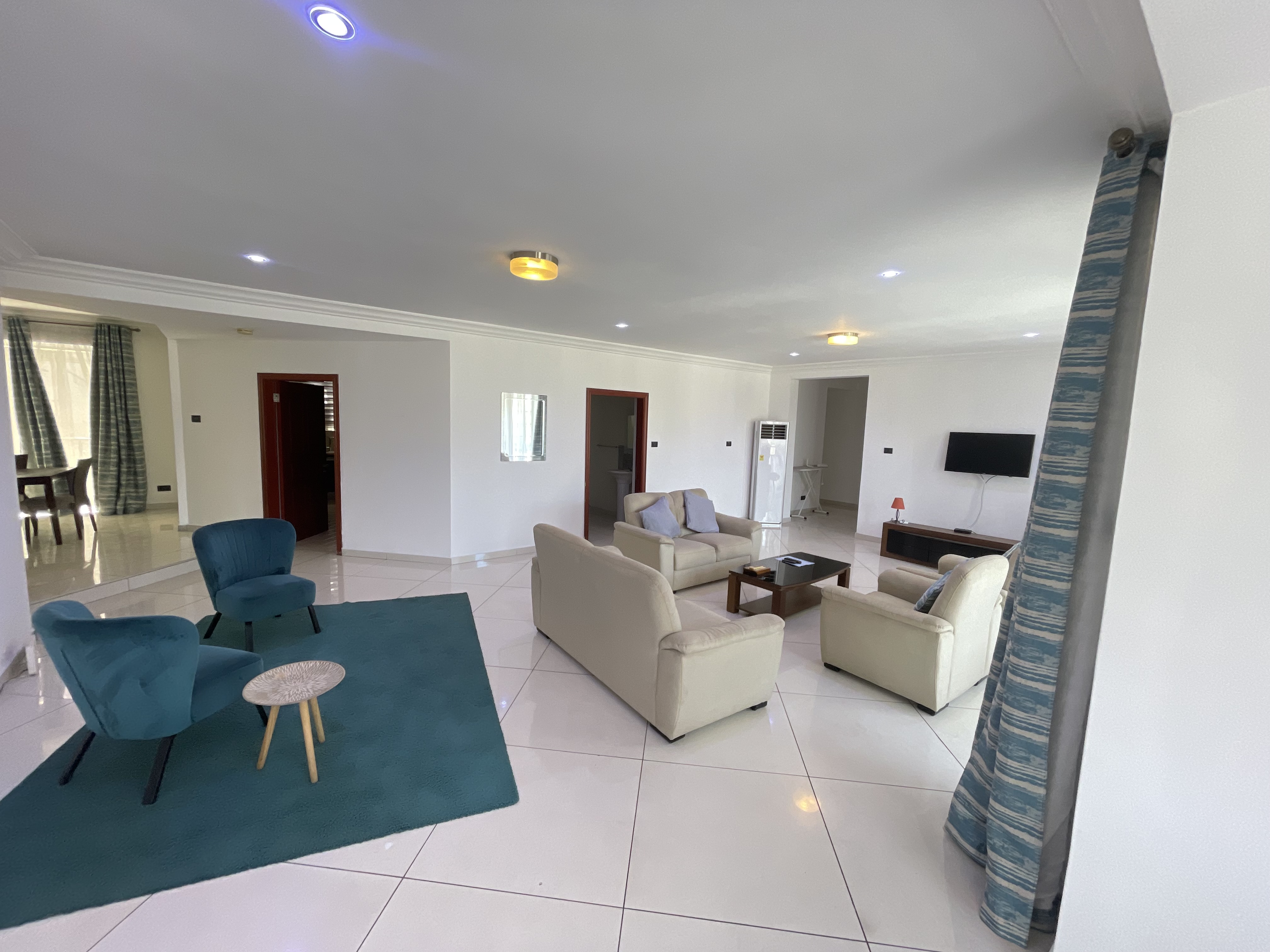 LUNA CREST RESIDENCES   3-Bedroom Apartment