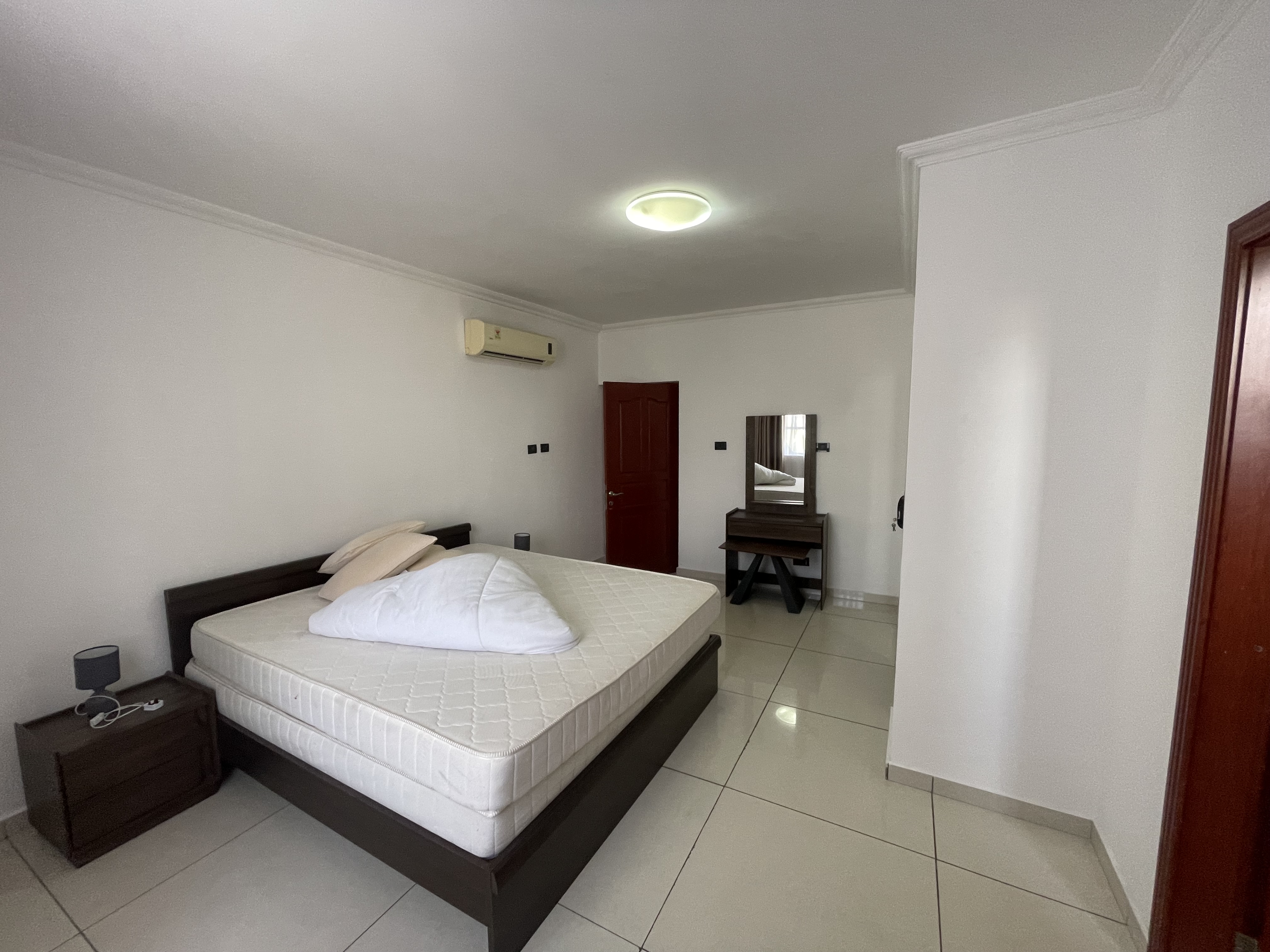 LUNA CREST RESIDENCES   3-Bedroom Apartment