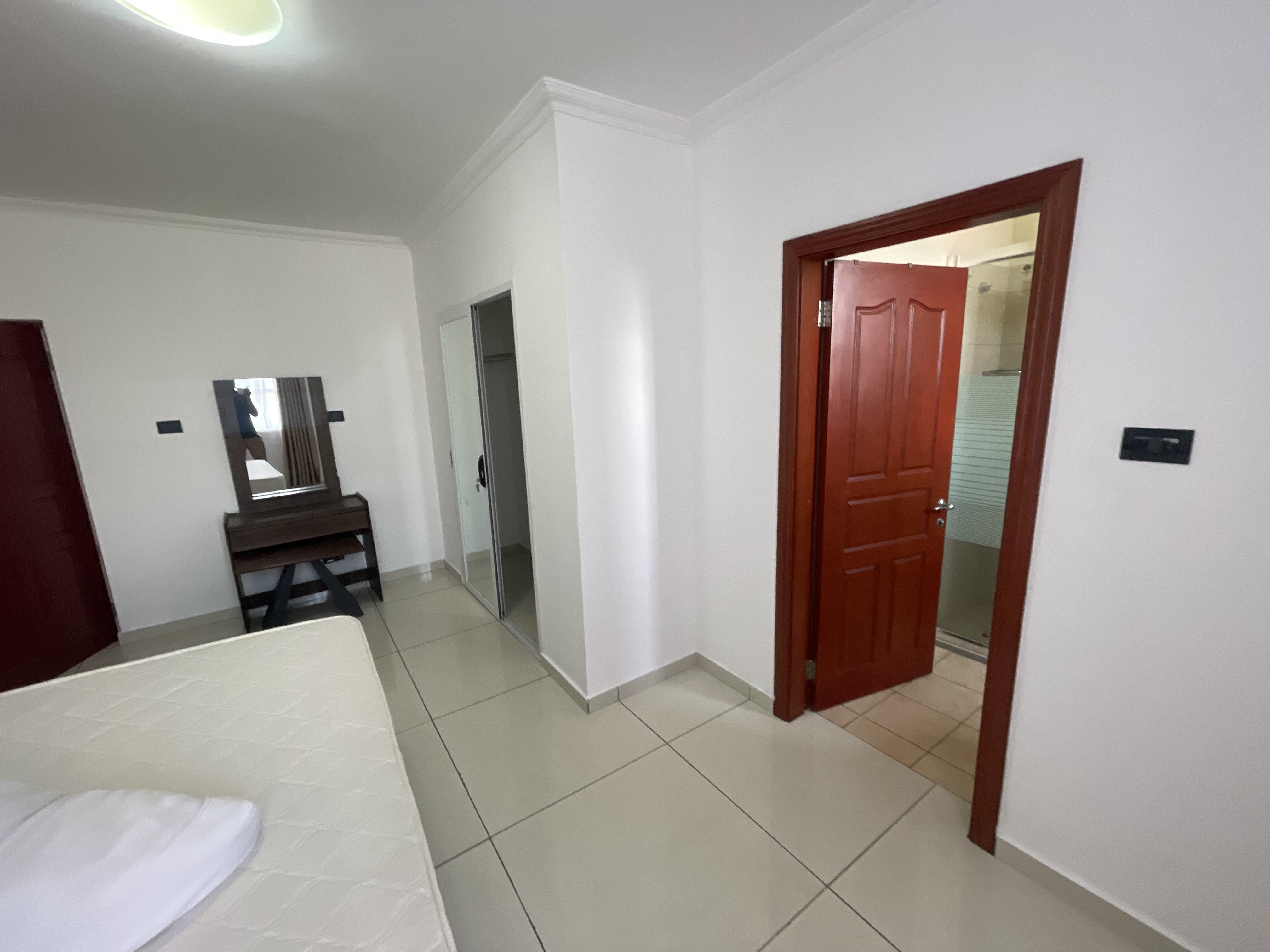 LUNA CREST RESIDENCES   3-Bedroom Apartment