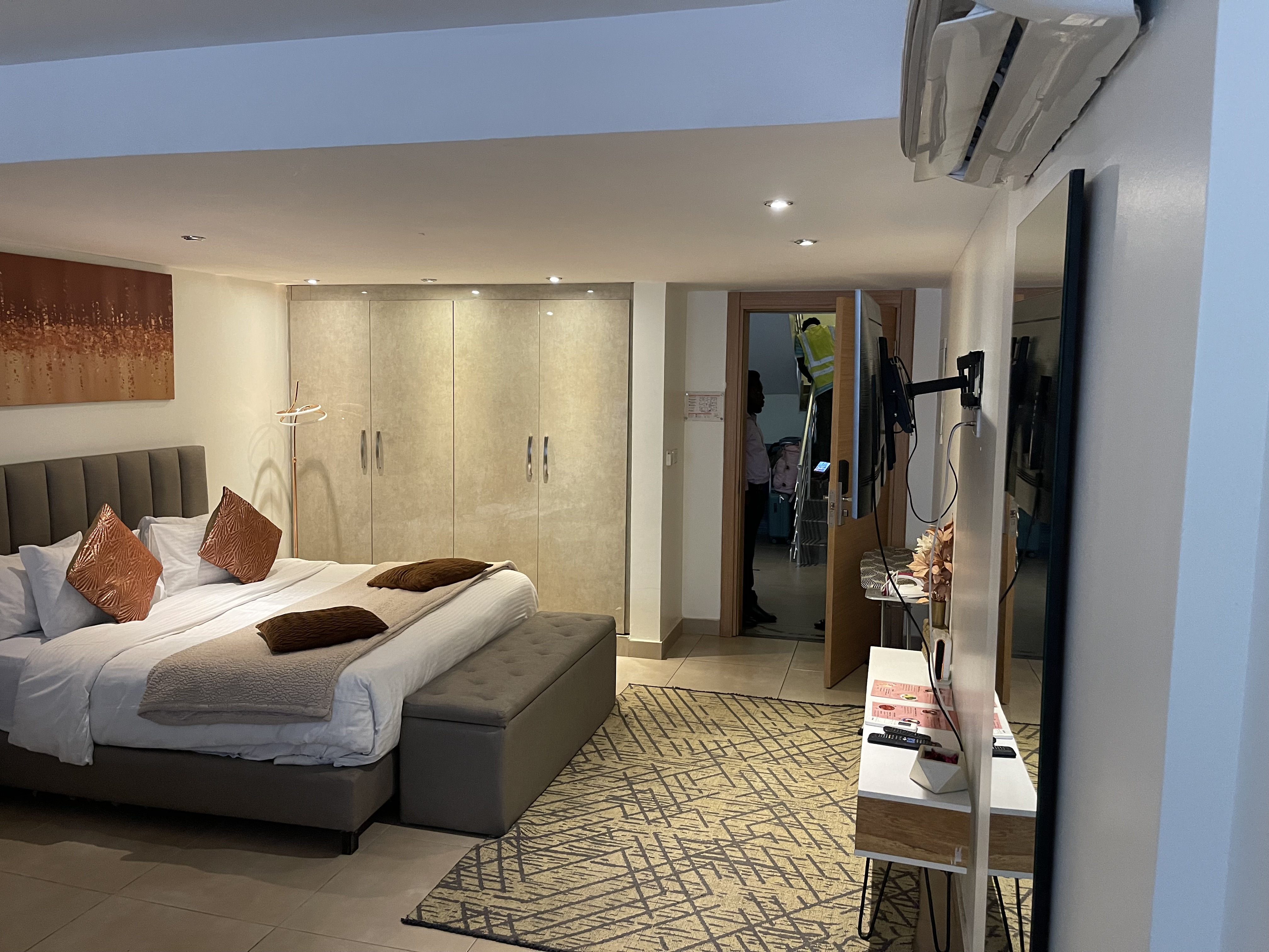 SKYSUITE  A