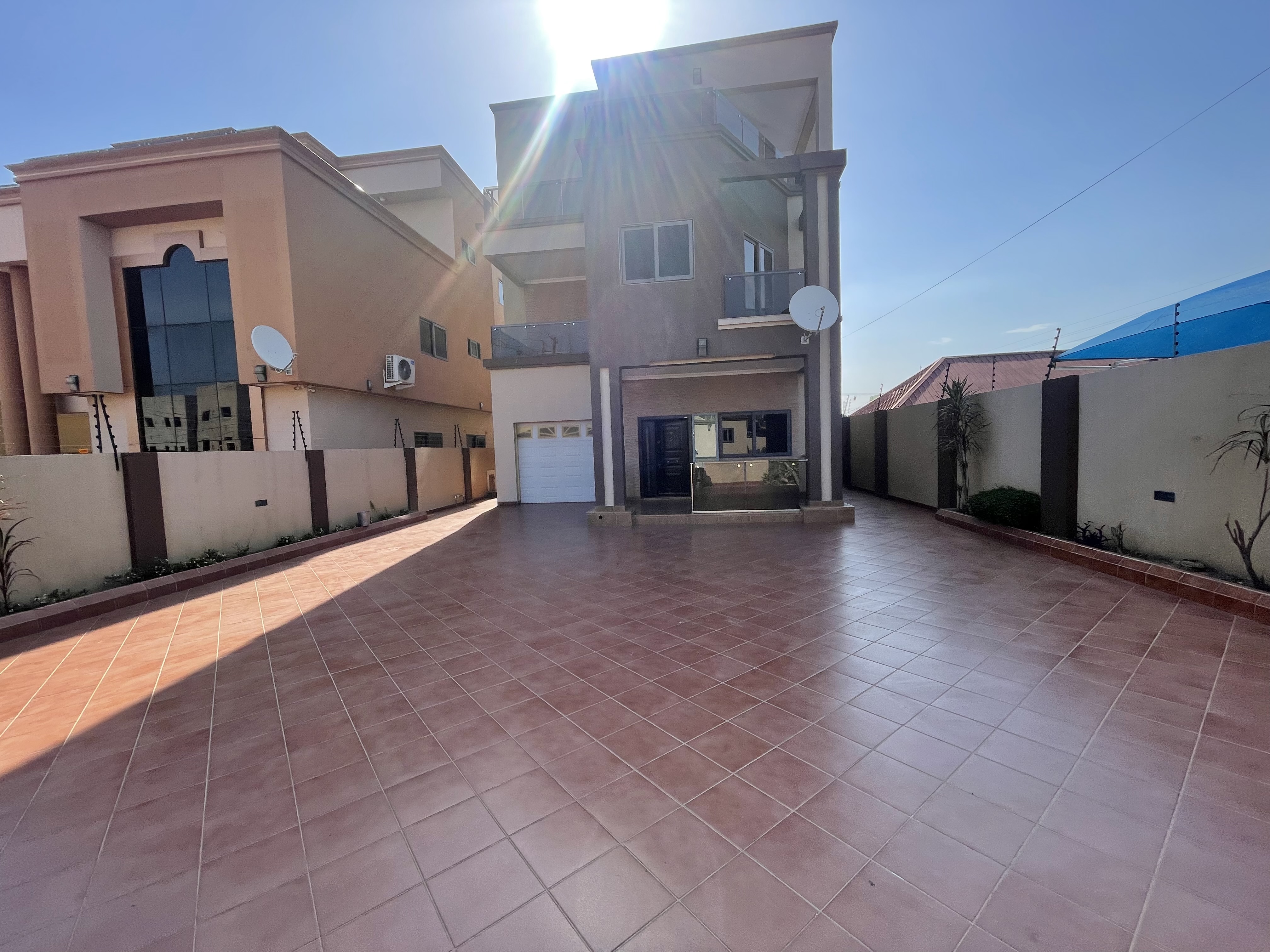 Executive house
