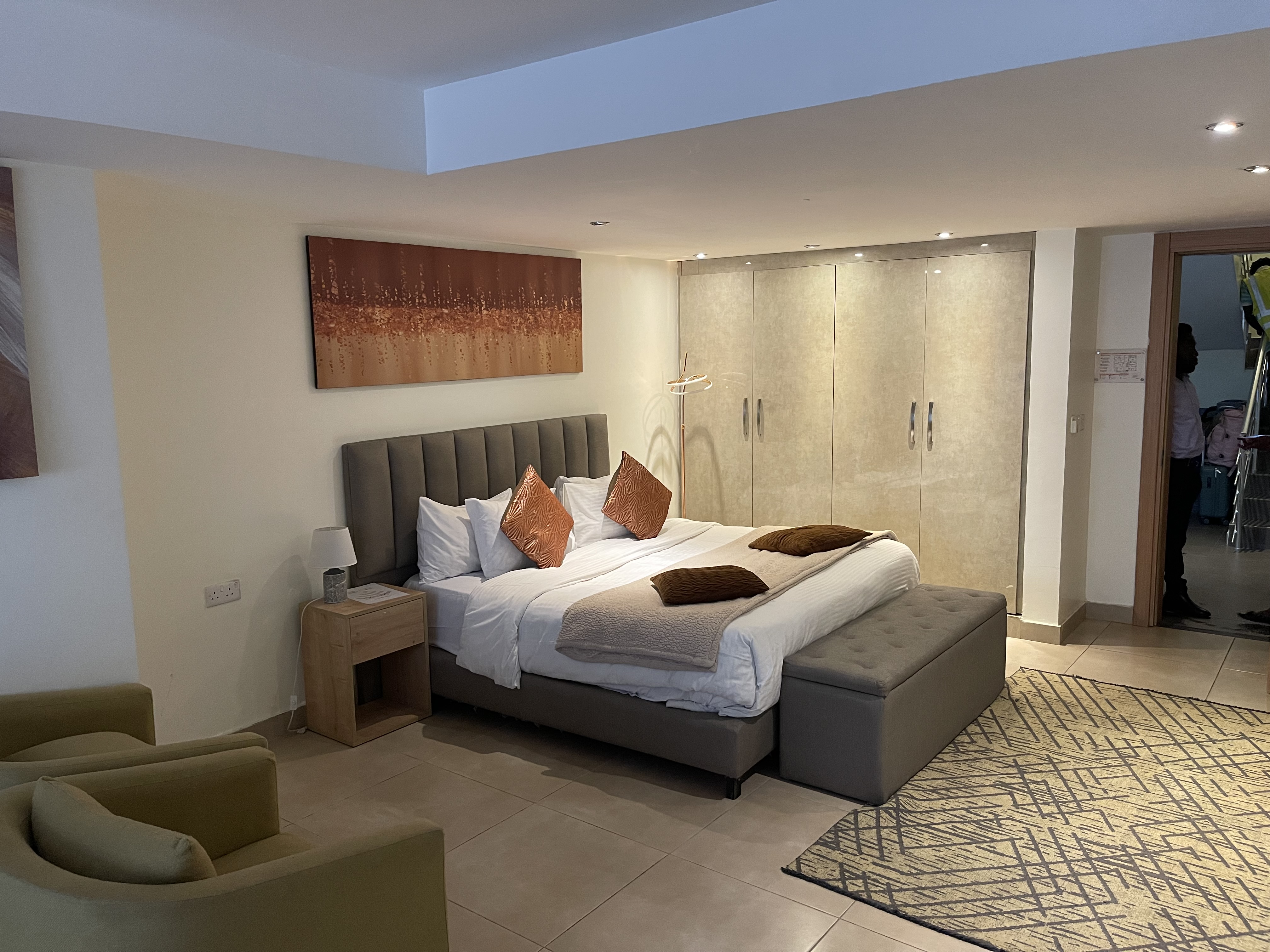 SKYSUITE APARTMENT ( one bedroom)