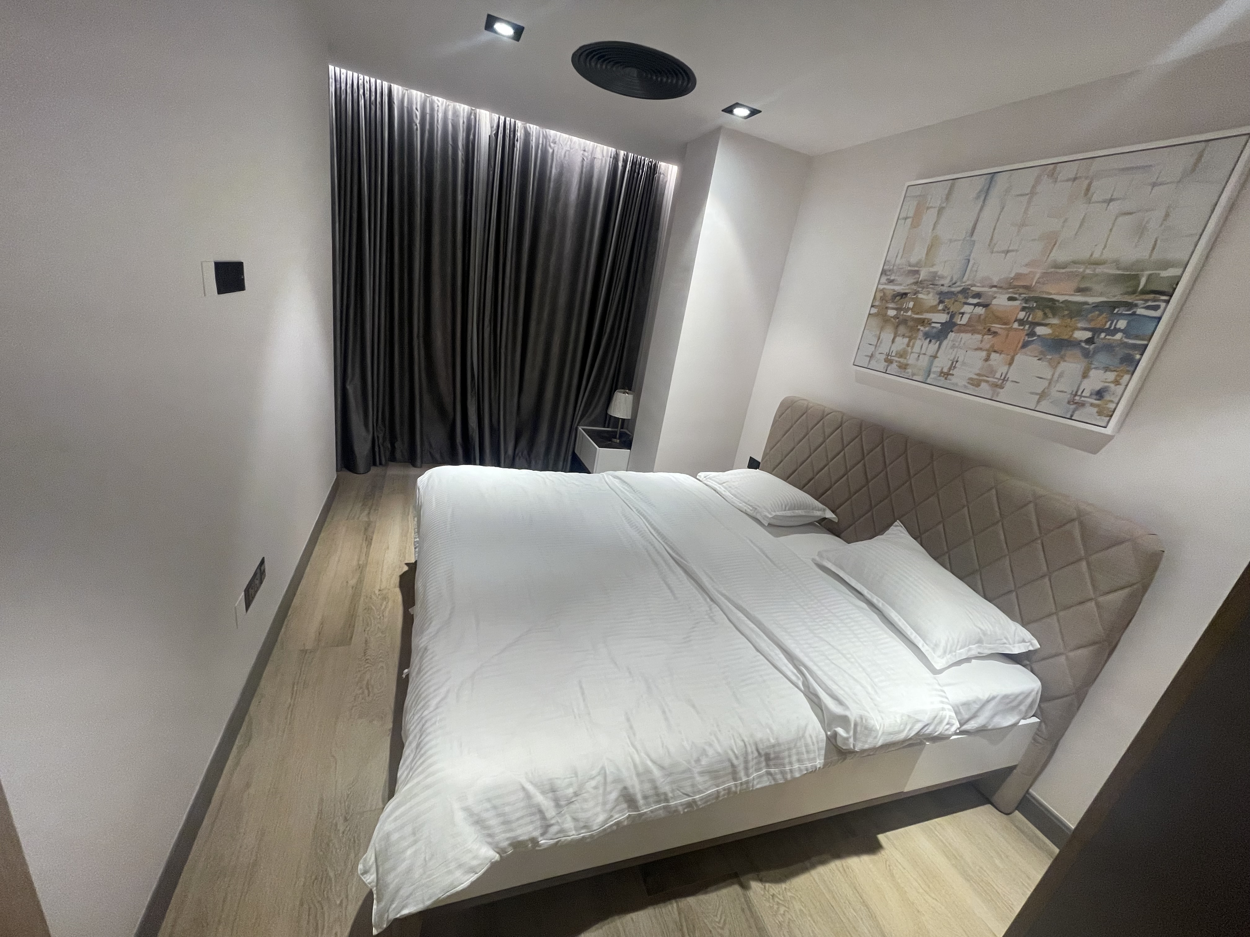 TWO BEDROOM APARTMENTS AT DIAMOND IN.M