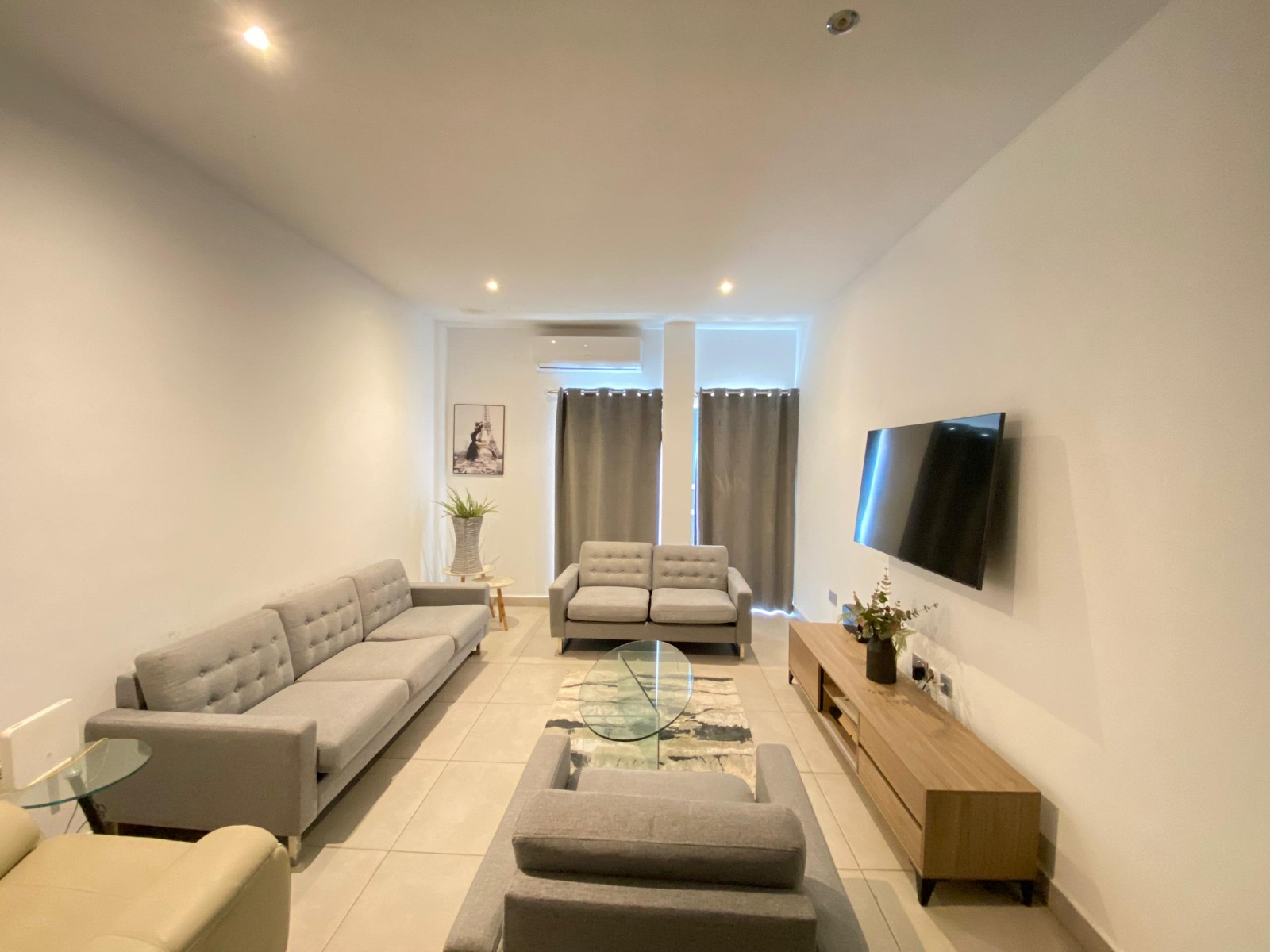 PINE COURT one bedroom APARTMENT