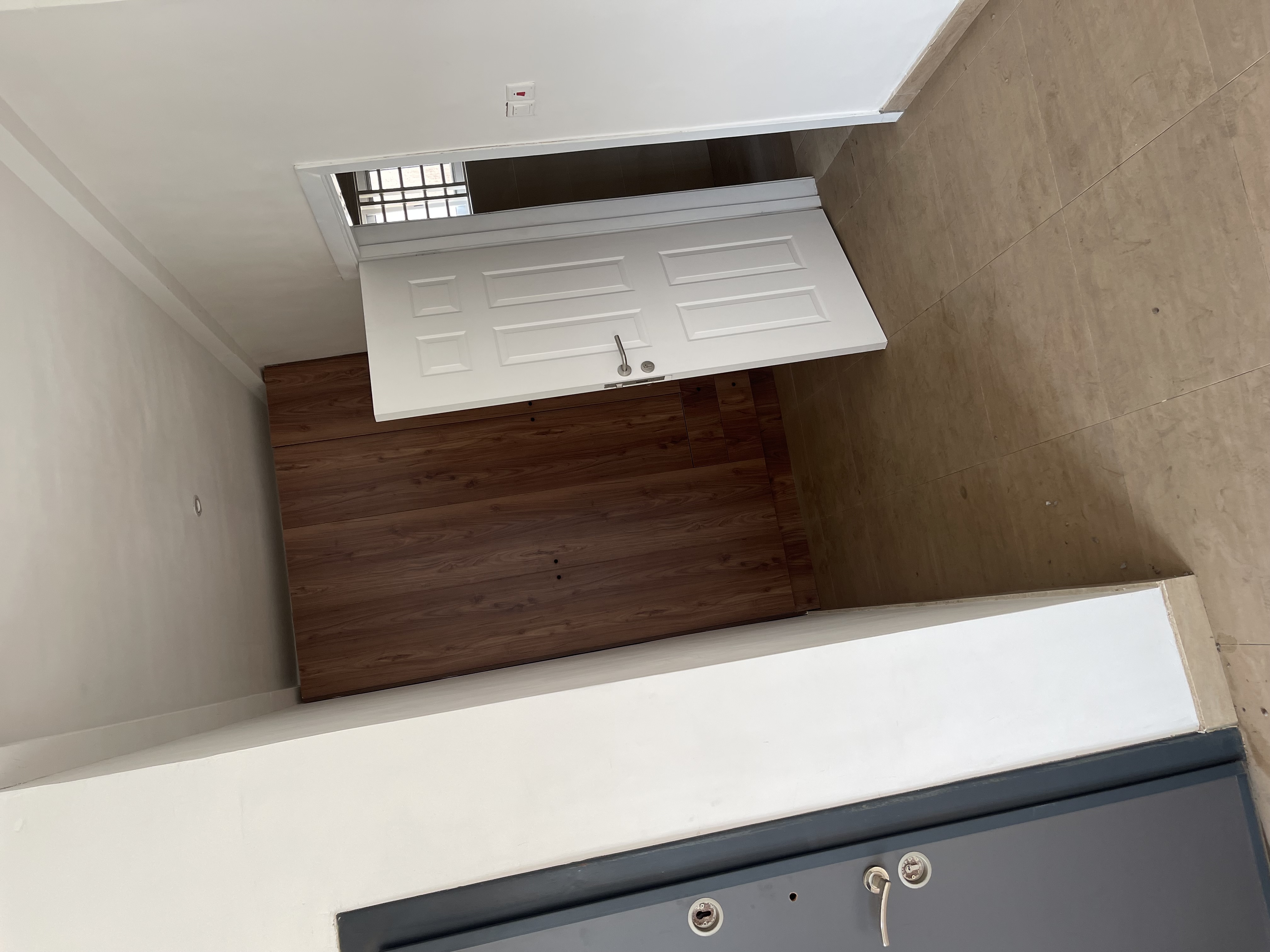 LINDSAY TWO BEDROOMS TOWNHOUSES