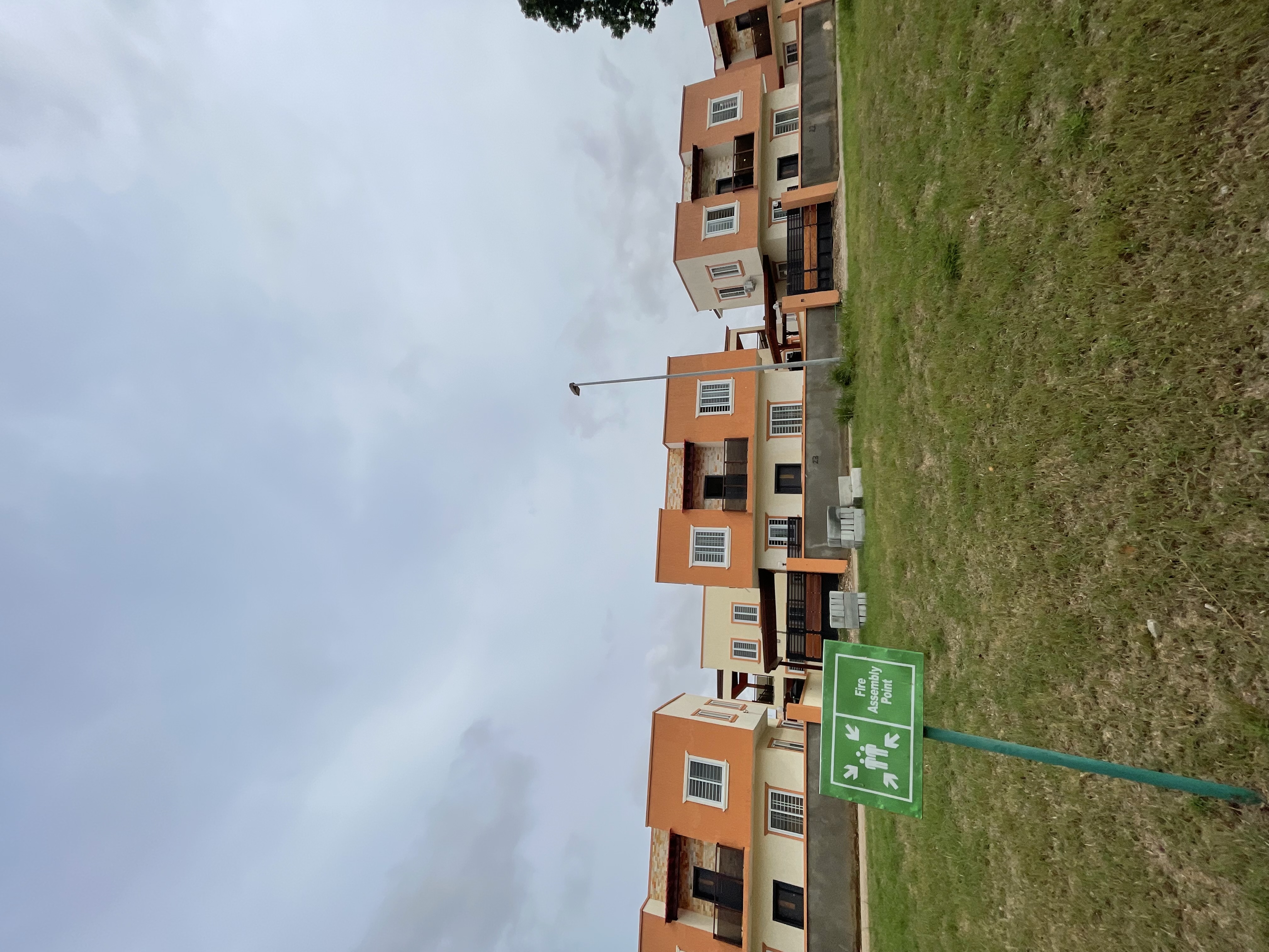 LINDSAY TWO BEDROOMS TOWNHOUSES