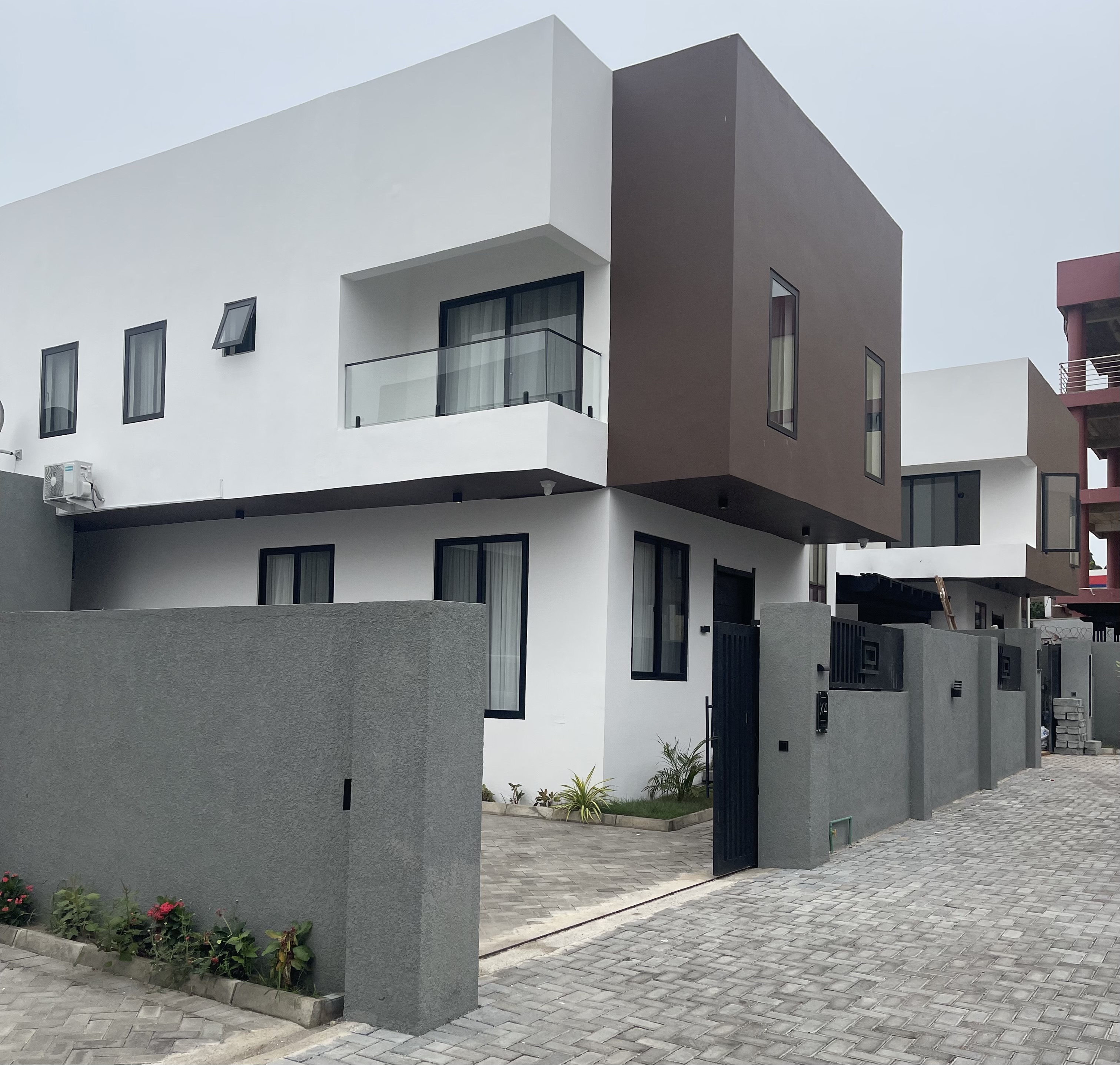 Three Bedroom Townhouse With BQ ( SAKA)